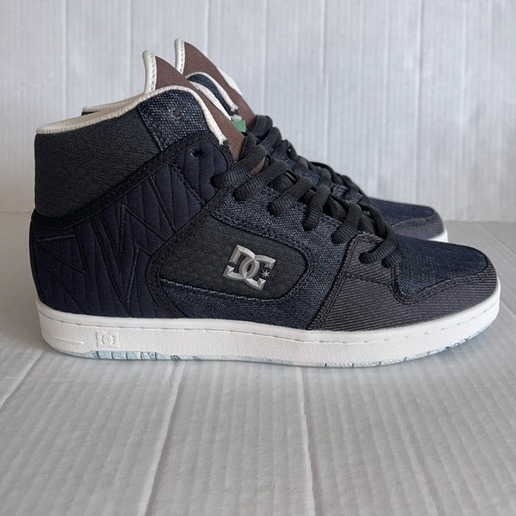 NWT Star Wars Ahsoka Tano Sneakers DC Shoes Men’s 8/Women’s 9.5 Mandalorian - Picture 3 of 16